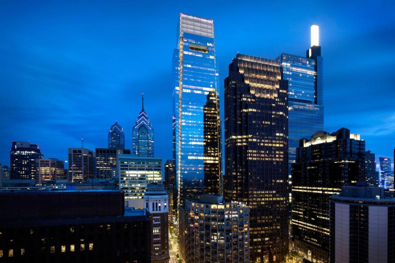 Sheraton Philadelphia Downtown Exterior photo