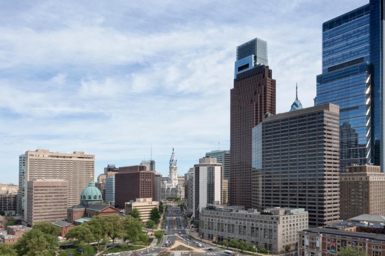 Sheraton Philadelphia Downtown Exterior photo