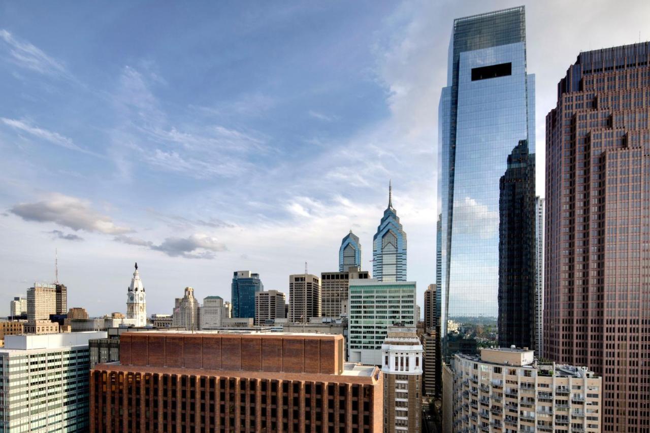 Sheraton Philadelphia Downtown Exterior photo