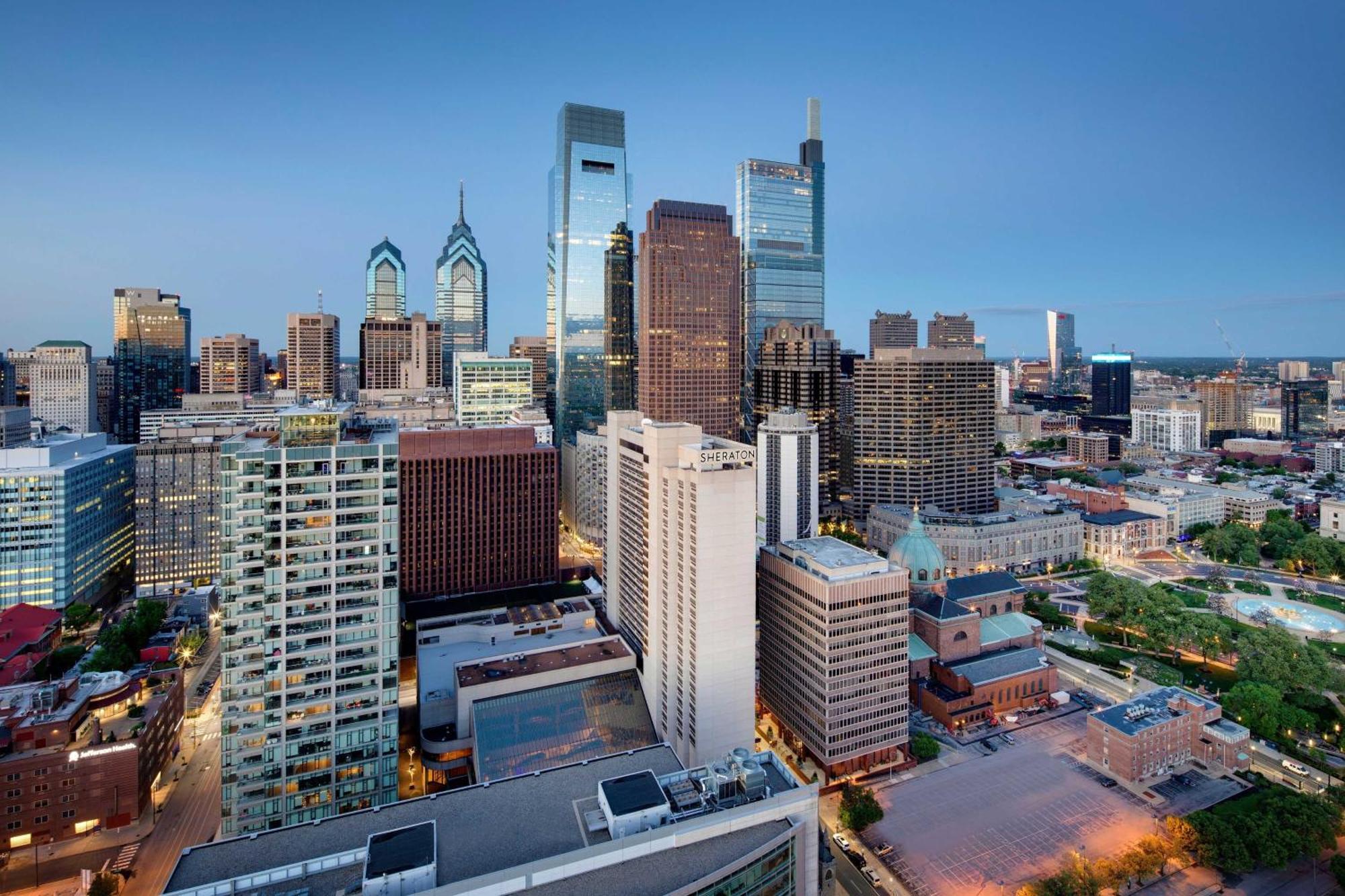 Sheraton Philadelphia Downtown Exterior photo
