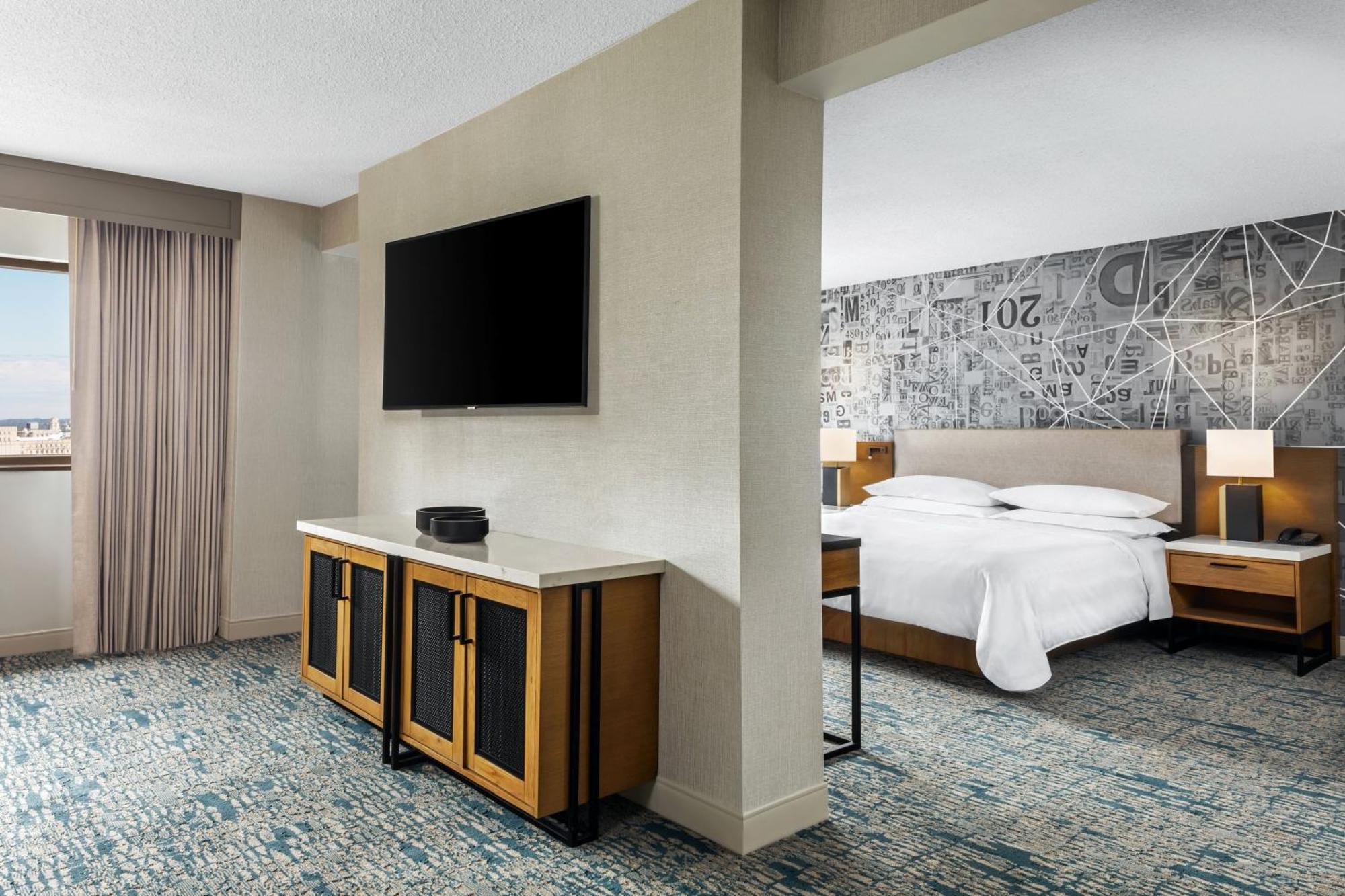 Sheraton Philadelphia Downtown Exterior photo