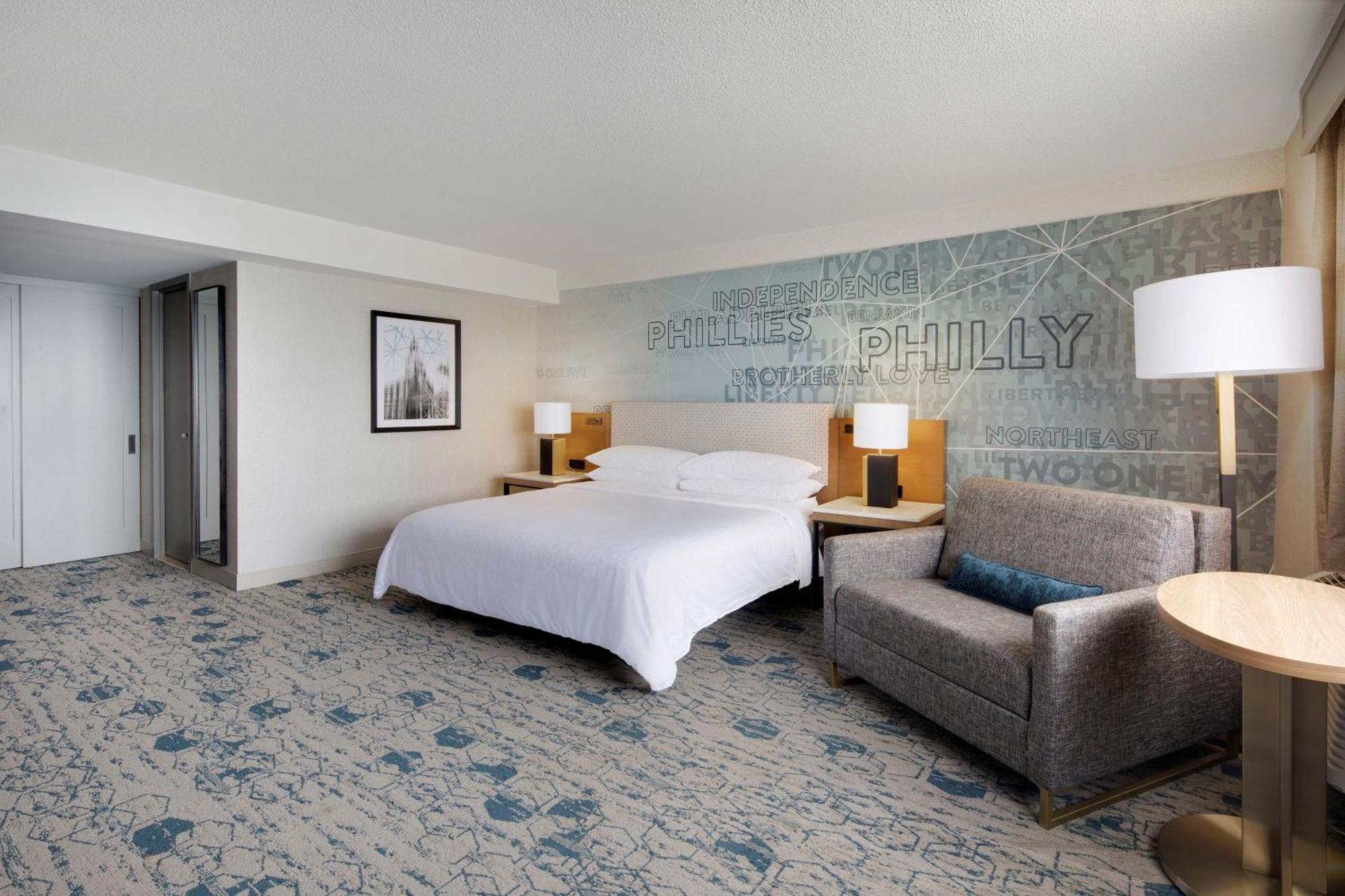Sheraton Philadelphia Downtown Exterior photo